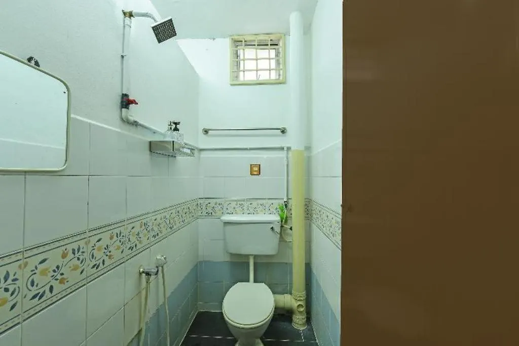Oyo 90522 Alma Sweet Home George Town
